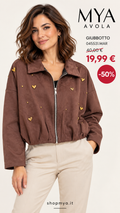 MYA 045531.MAR – promozione con modella, prezzo 19.99 euro